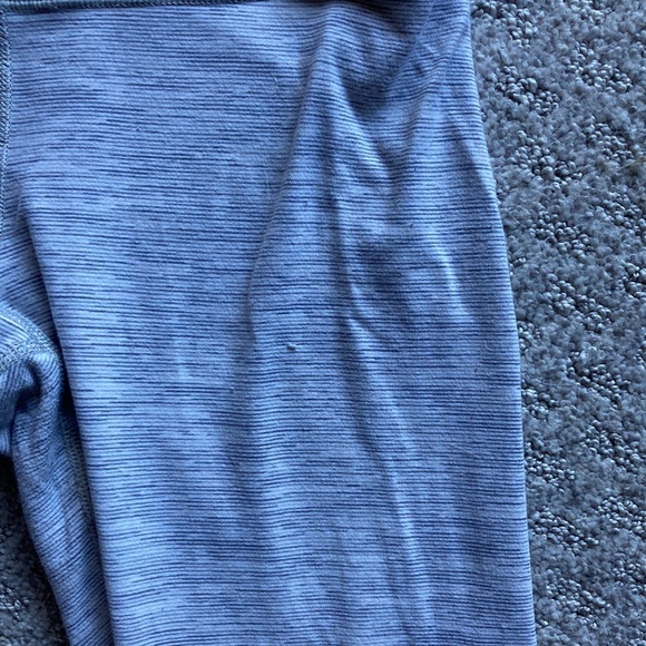 Lululemon - Wunder Under - Luon - Size 4 - Picture 2 of 4